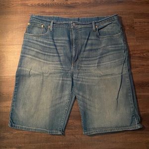 Men’s Levi 569 shorts worn once. $35